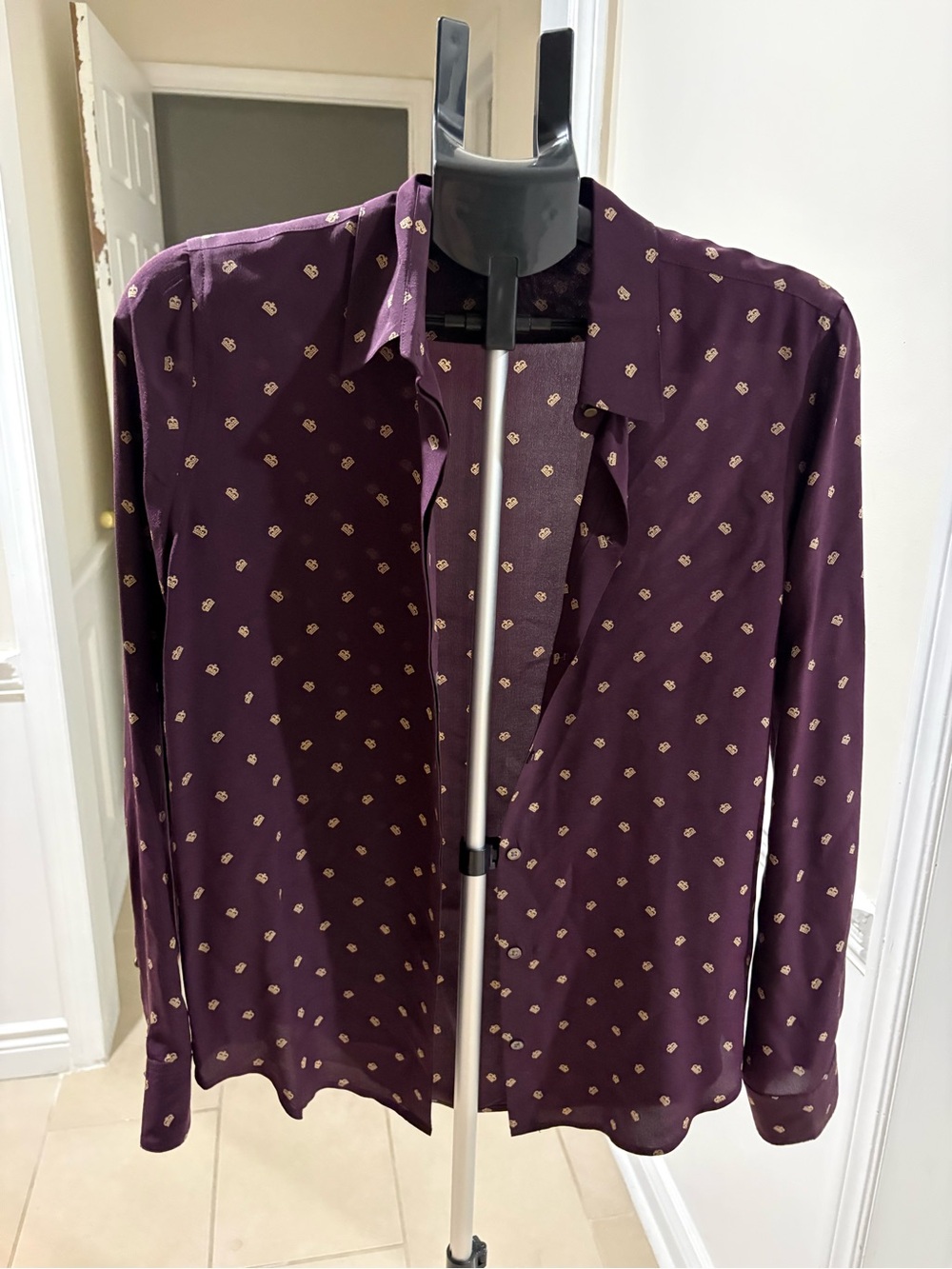 Club Monaco 100% Silk Purple Gold Print Button Down Blouse Long Sleeve Size S